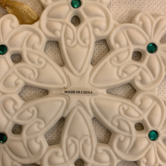 Wedgwood Christmas Tree Star Ornament In Box - Picture 7 of 7